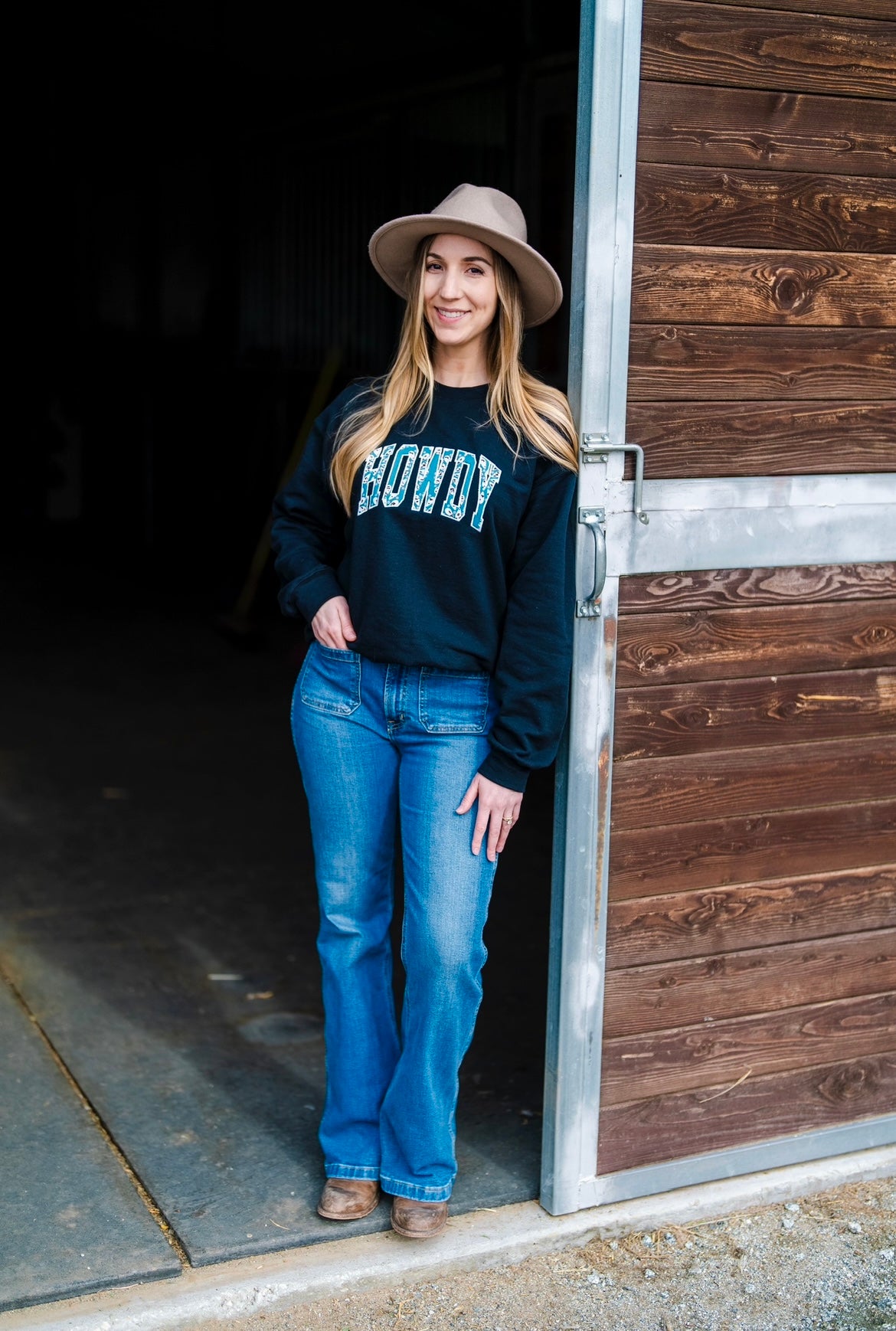 ‘Howdy’ Appliqué Black Embroidered Crewneck Sweatshirt