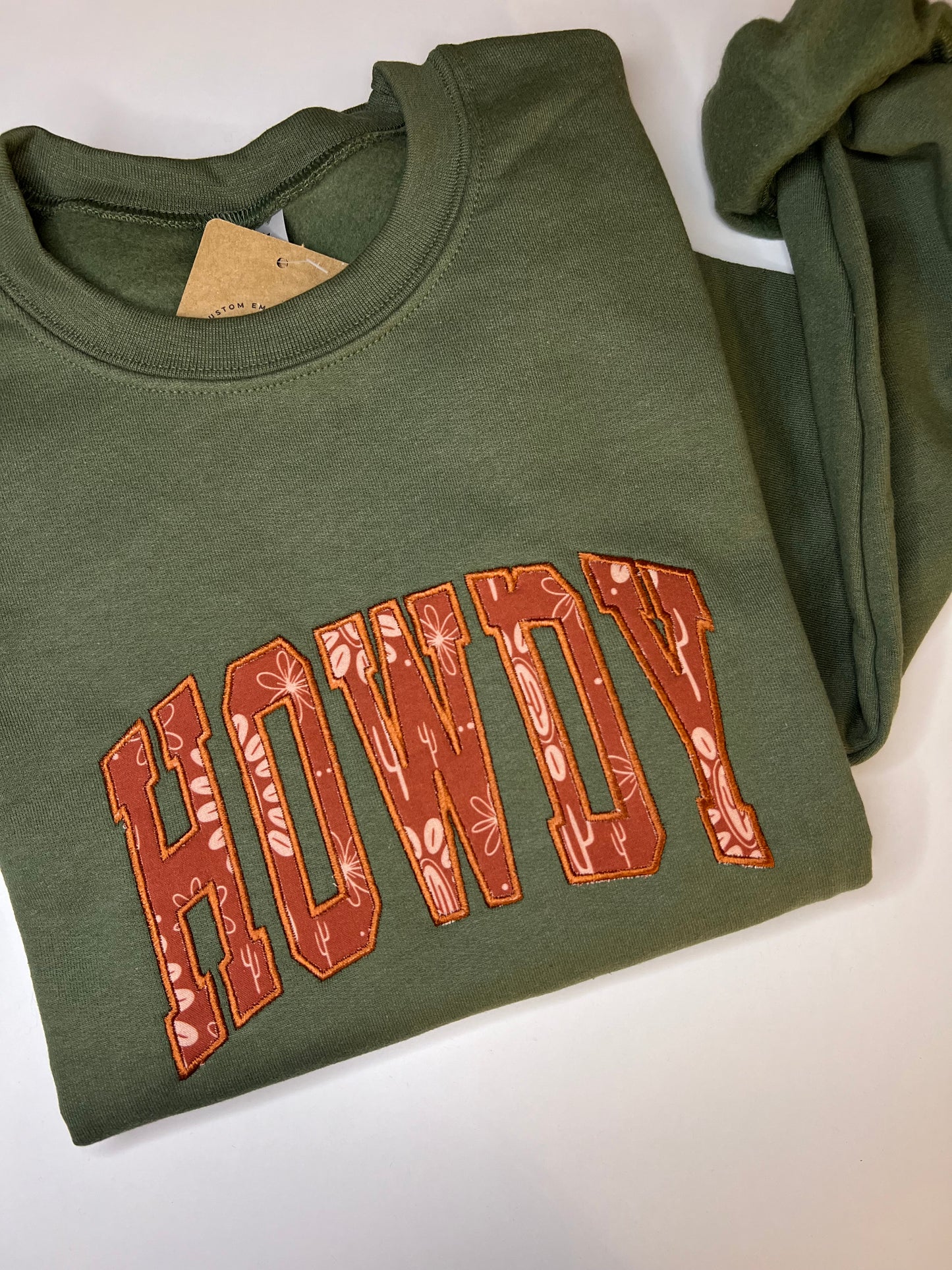 ‘Howdy’ Appliqué Green Embroidered Crewneck Sweatshirt