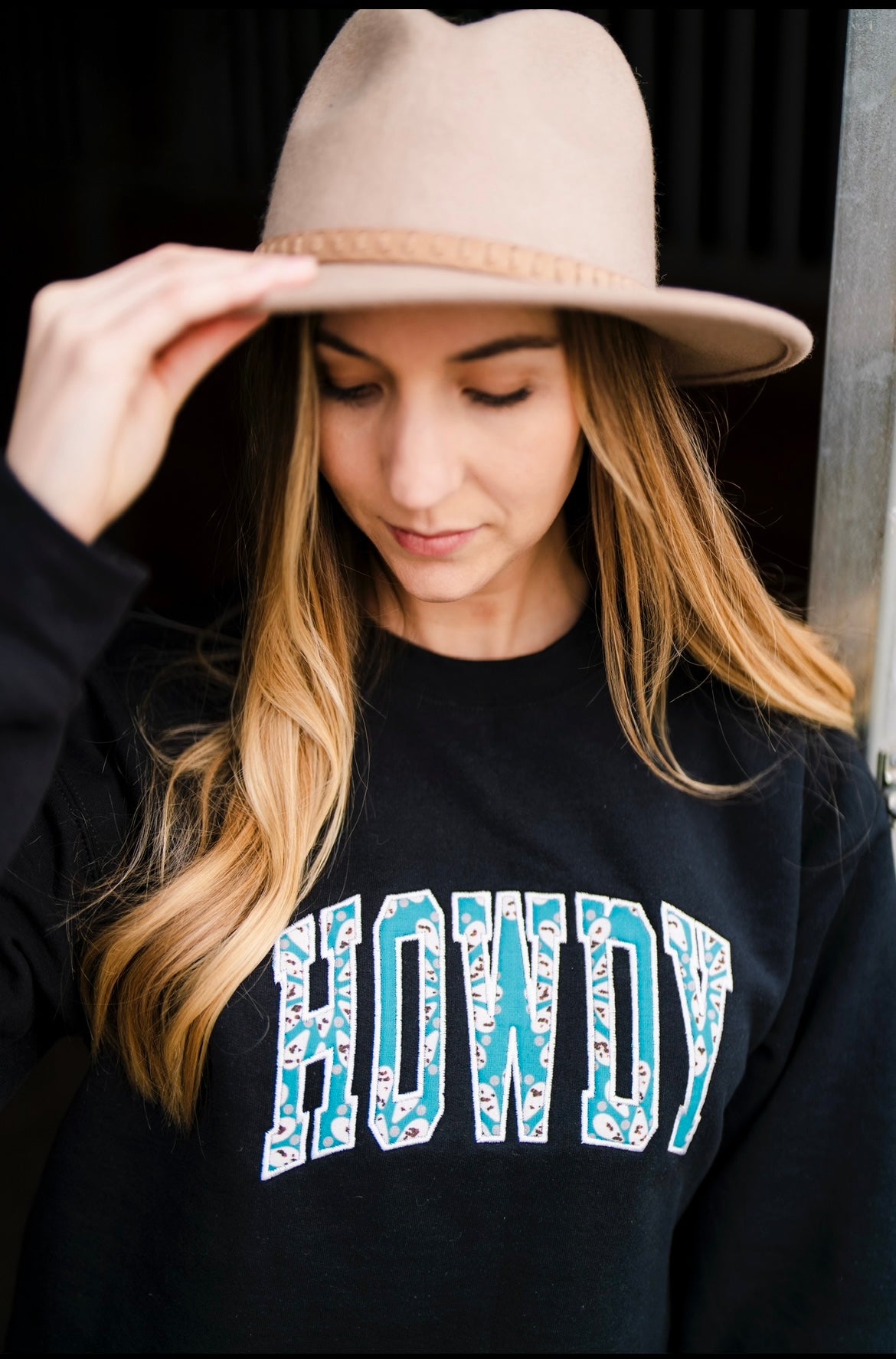 ‘Howdy’ Appliqué Black Embroidered Crewneck Sweatshirt