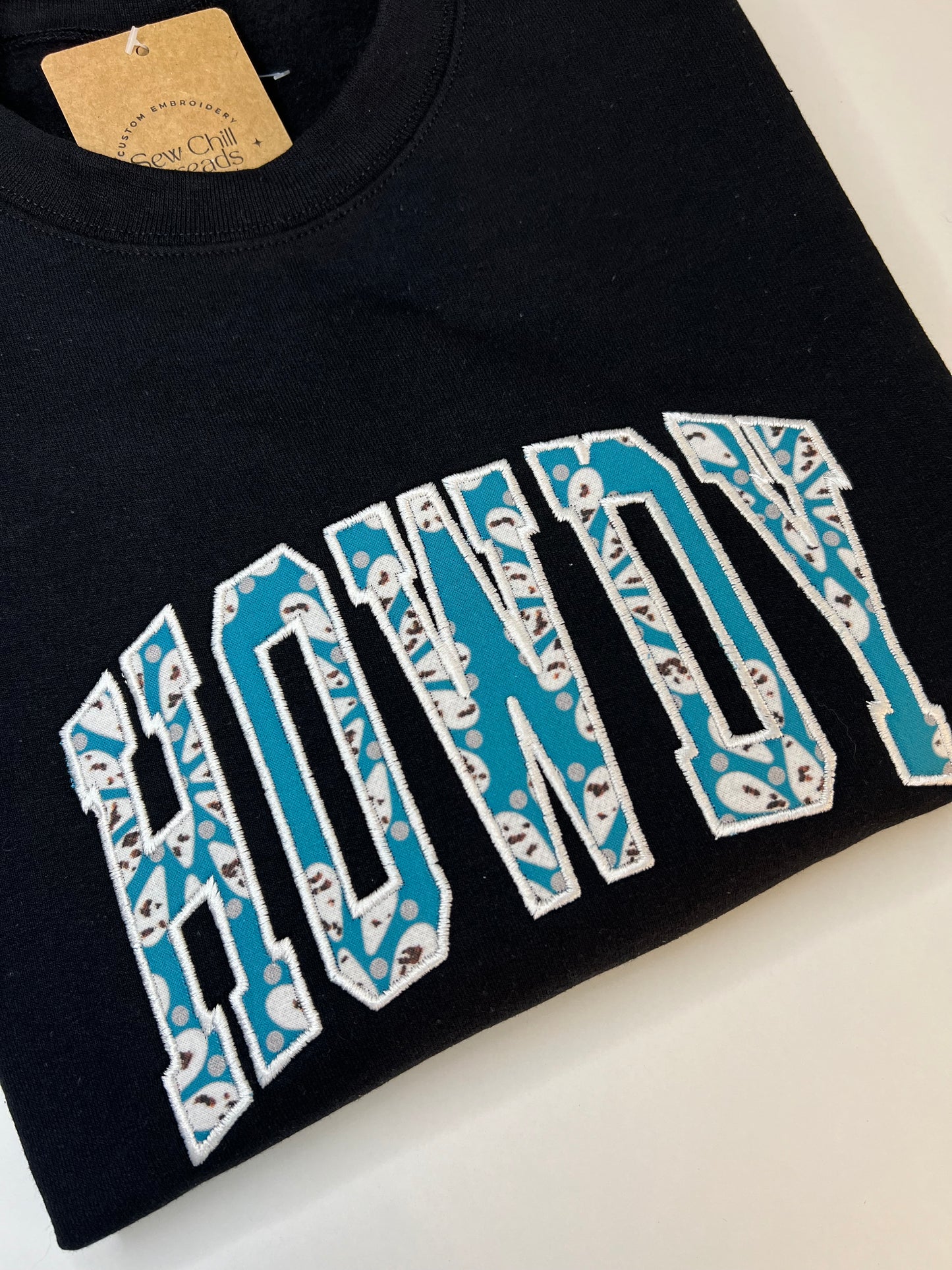 ‘Howdy’ Appliqué Black Embroidered Crewneck Sweatshirt