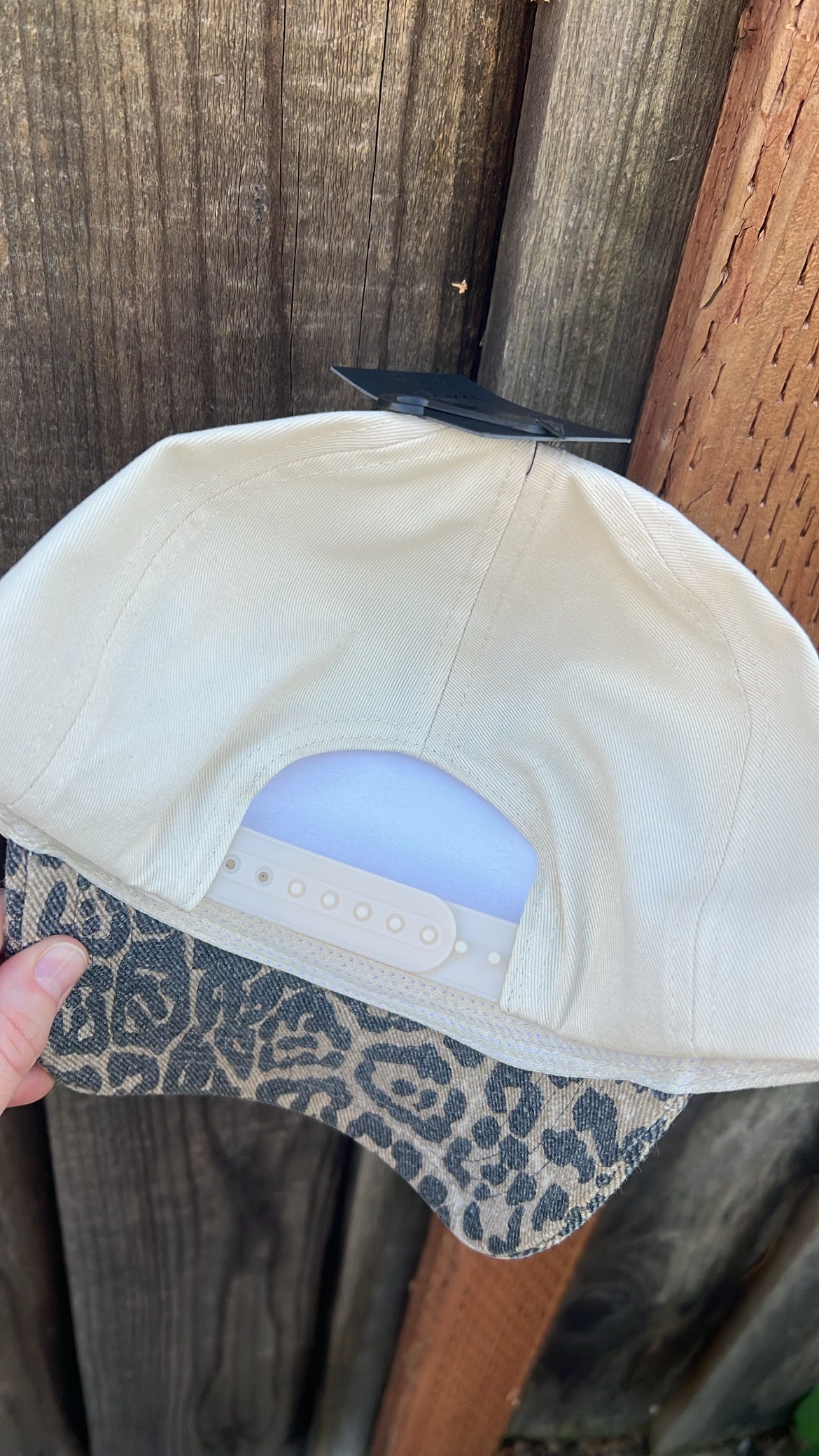 Darlin’ Embroidered Snapback Hat